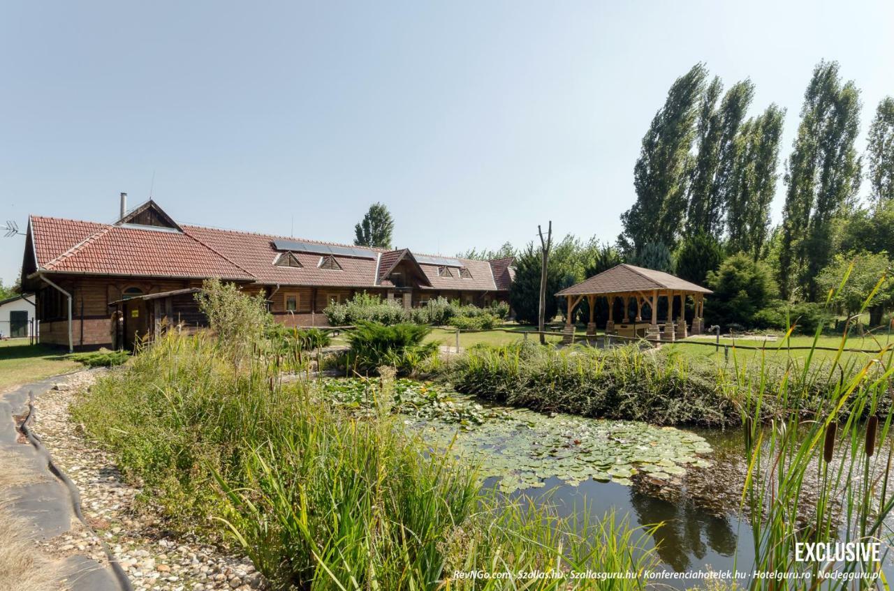 Sipito Pihenopark Hotel Pilis Exterior foto